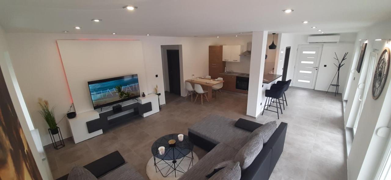 Apartmani Petar I Luka Bakar Exterior foto