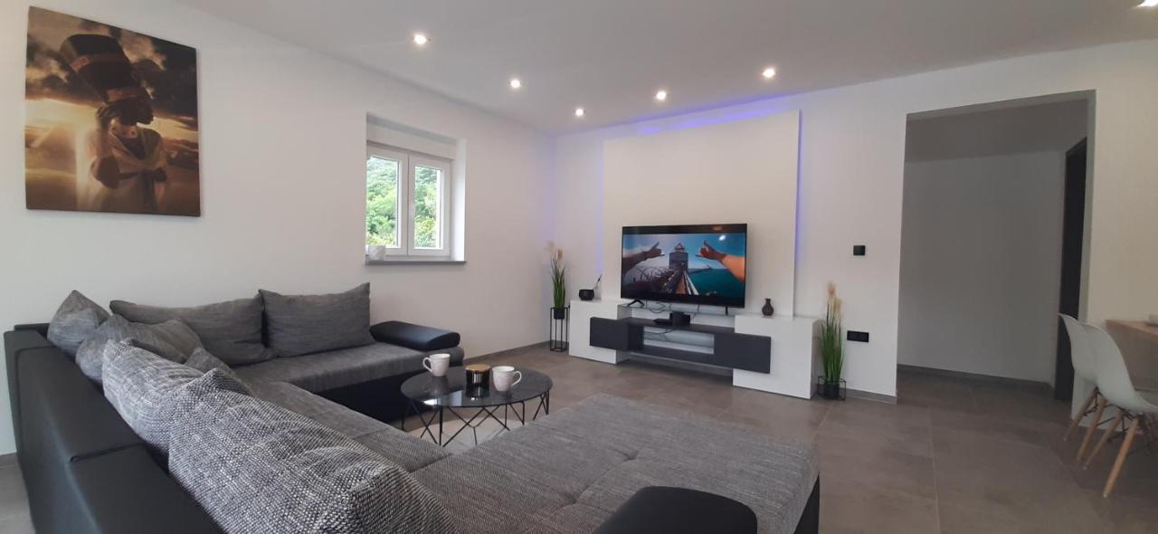 Apartmani Petar I Luka Bakar Exterior foto