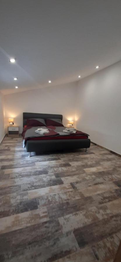 Apartmani Petar I Luka Bakar Exterior foto