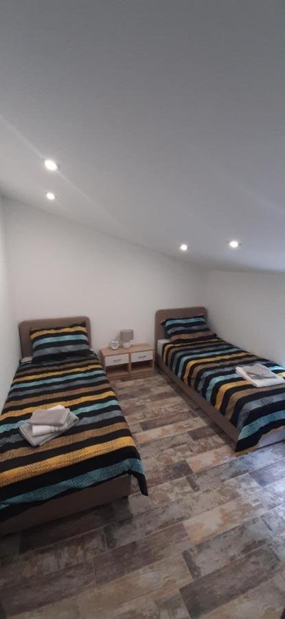 Apartmani Petar I Luka Bakar Exterior foto