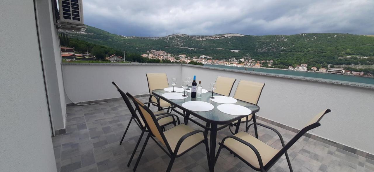 Apartmani Petar I Luka Bakar Exterior foto