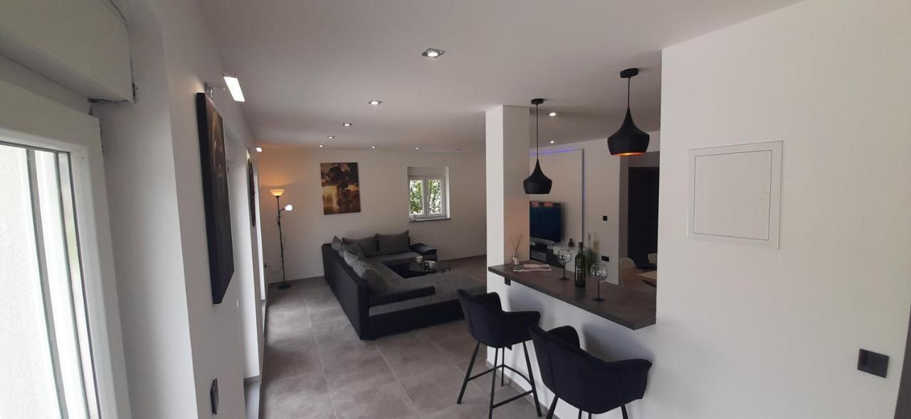 Apartmani Petar I Luka Bakar Exterior foto