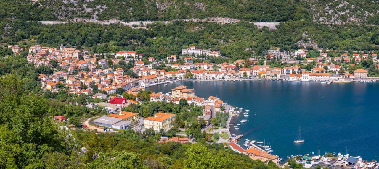 Apartmani Petar I Luka Bakar Exterior foto