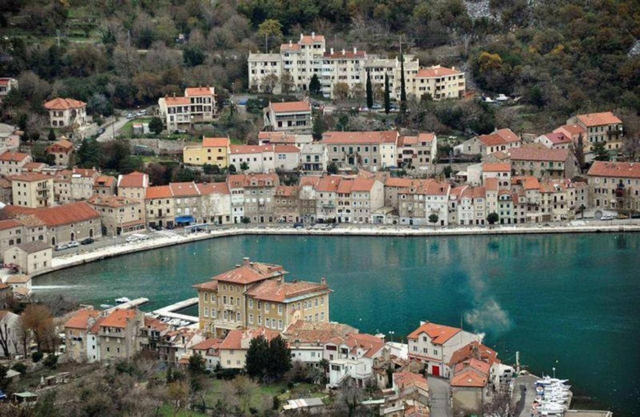 Apartmani Petar I Luka Bakar Exterior foto
