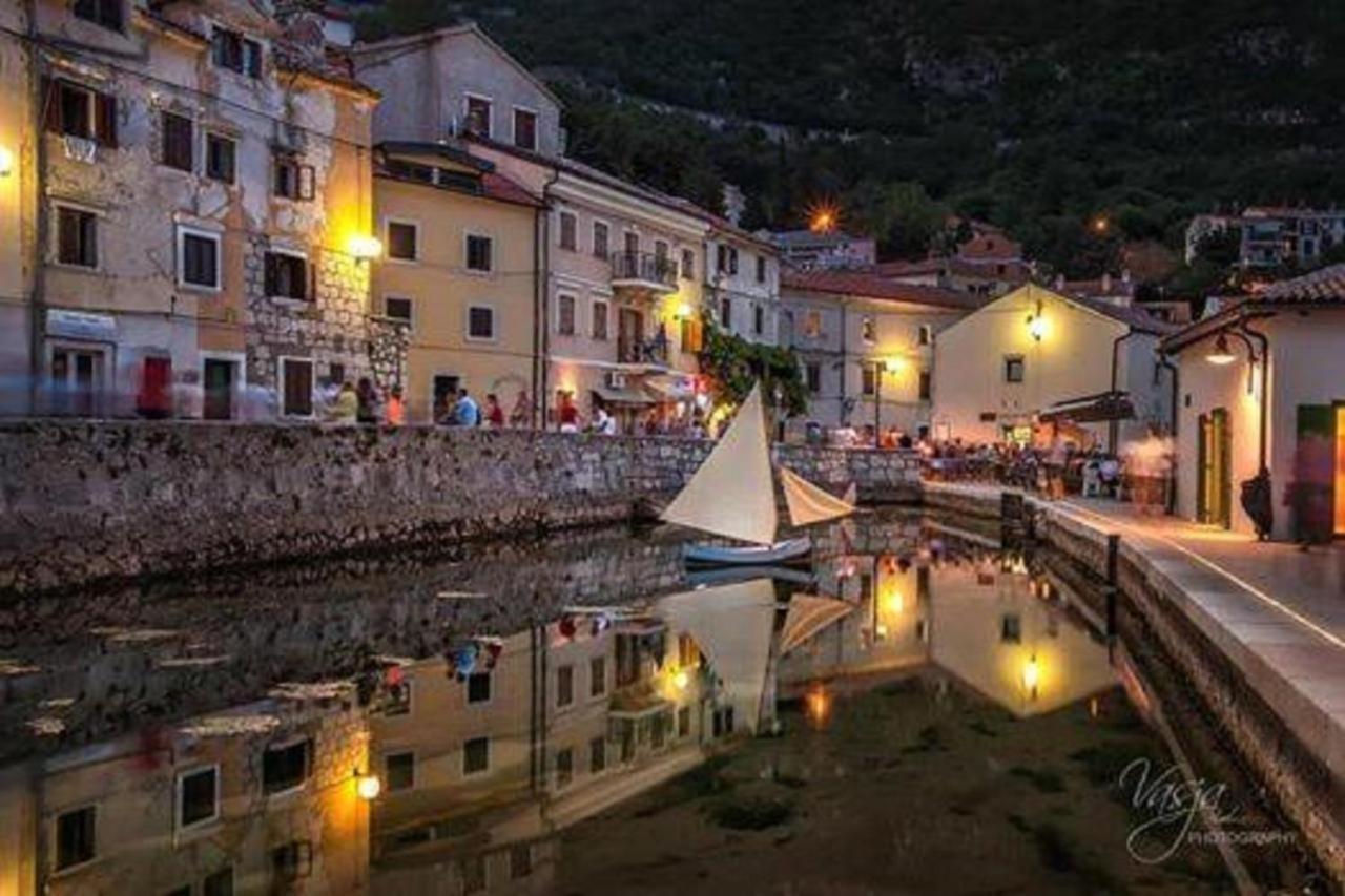 Apartmani Petar I Luka Bakar Exterior foto
