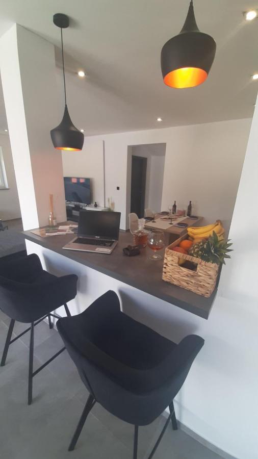 Apartmani Petar I Luka Bakar Exterior foto