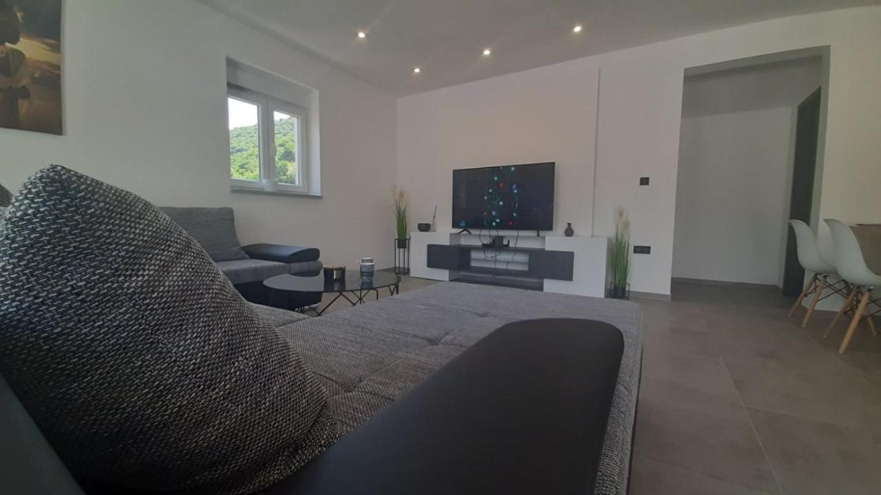 Apartmani Petar I Luka Bakar Exterior foto